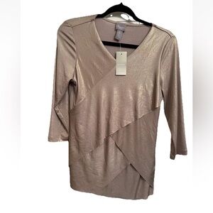 Chico’s Liquid Shimmer Layered Top Size 0 NWT